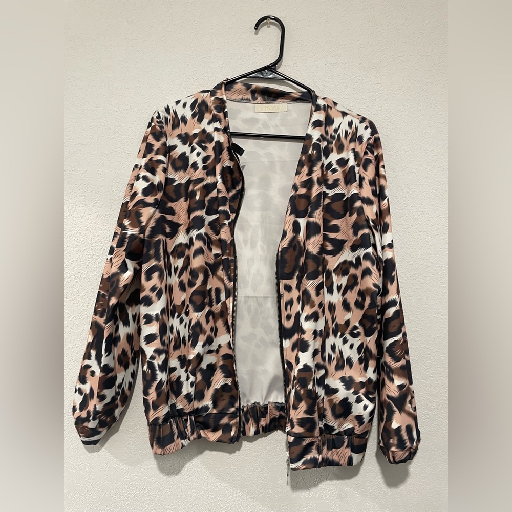 Hipster Row Leopard Print Bomber Jacket Size Large